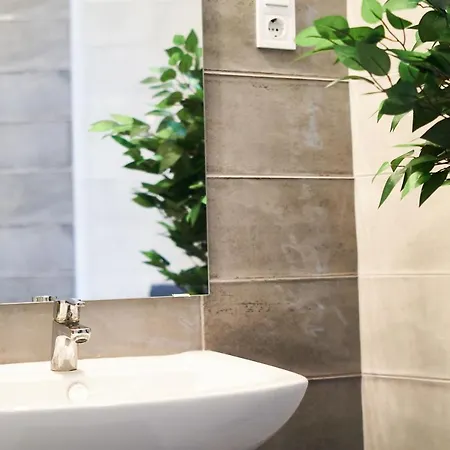 F4 Design Apartment-