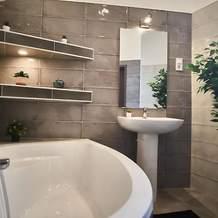 F4 Design Apartment- Budapest