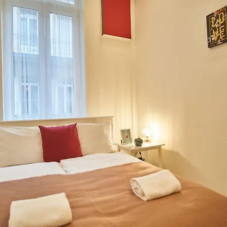 F4 Design Apartment- Budapeste