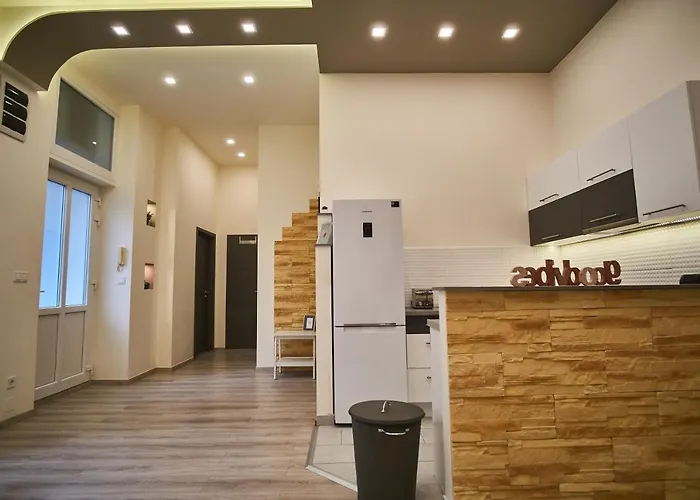 Apartmán F4 Design Apartment- *