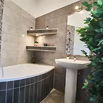 F4 Design Apartment- Apartment Budapest