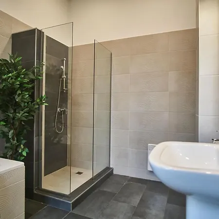 아파트 F4 Design Apartment- *